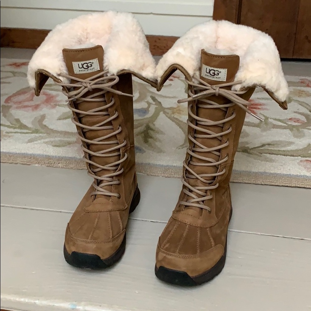 UGG size 8 Lace Up Boot